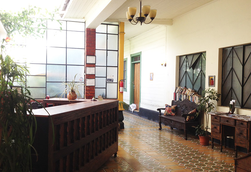 Die Rezeption im Casa Renaissance von Quetzaltenango (Xela), Guatemala